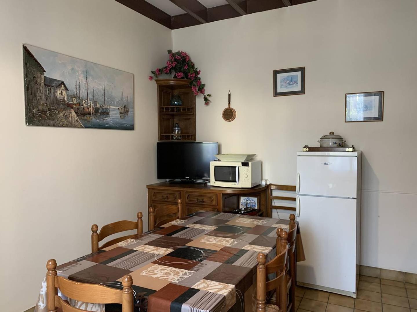 Maison Avec Jardin Au Centre De - Ref 921 Villa